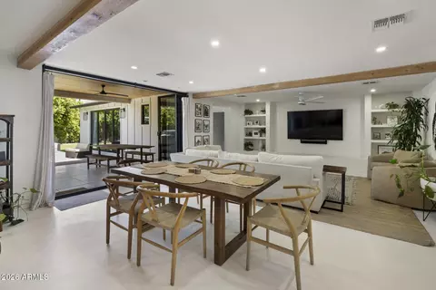 Dining - 3832 E Fairmount Ave, Phoenix, AZ 85018 photo 3 of 6