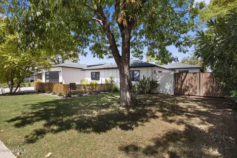 Exterior - 3832 E Fairmount Ave, Phoenix, AZ 85018 photo 2 of 13