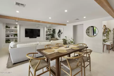 Dining - 3832 E Fairmount Ave, Phoenix, AZ 85018 photo 4 of 6