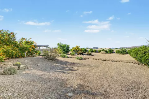 Exterior - 618 E Tumbleweed Dr, Phoenix, AZ 85085 photo 15 of 33
