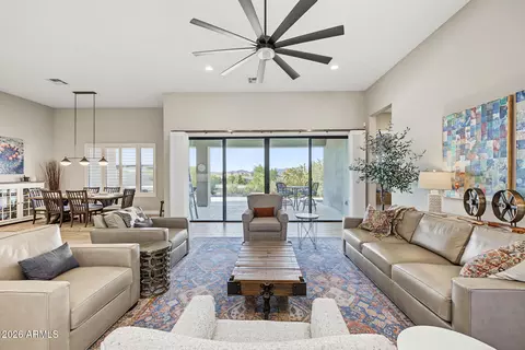 Living - 618 E Tumbleweed Dr, Phoenix, AZ 85085 photo 2 of 7