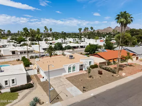 View/Area - 202 E Sharon Ave, Phoenix, AZ 85022 photo 2 of 8