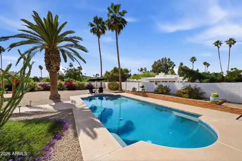 Exterior - 202 E Sharon Ave, Phoenix, AZ 85022 photo 3 of 7