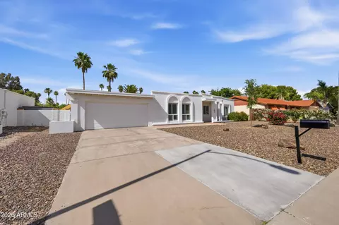 Exterior - 202 E Sharon Ave, Phoenix, AZ 85022 photo 2 of 7