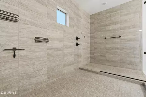 Bath - 813 E Corral Rd, Phoenix, AZ 85042 photo 5 of 8
