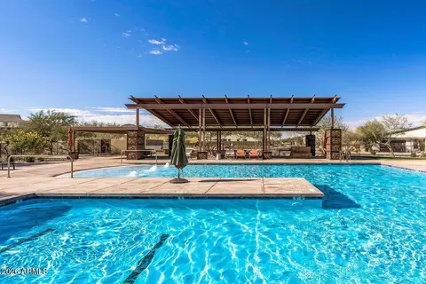 Exterior - 813 E Corral Rd, Phoenix, AZ 85042 photo 9 of 12