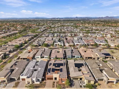 View/Area - 813 E Corral Rd, Phoenix, AZ 85042 photo 2 of 5