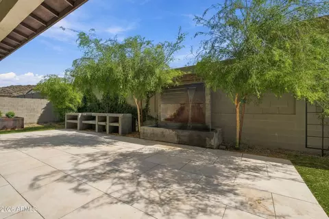 Exterior - 813 E Corral Rd, Phoenix, AZ 85042 photo 7 of 12