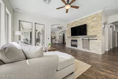 Living - 3083 E Linda Ln, Gilbert, AZ 85234 photo 1 of 4