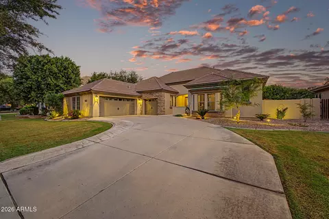 Exterior - 3083 E Linda Ln, Gilbert, AZ 85234 photo 2 of 11