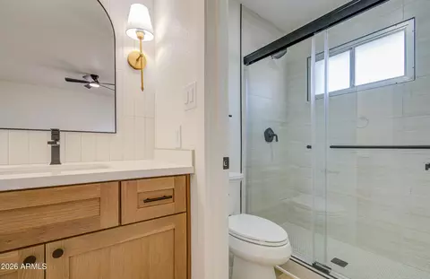 Bath - 2520 E Dahlia Dr, Phoenix, AZ 85032 photo 2 of 5