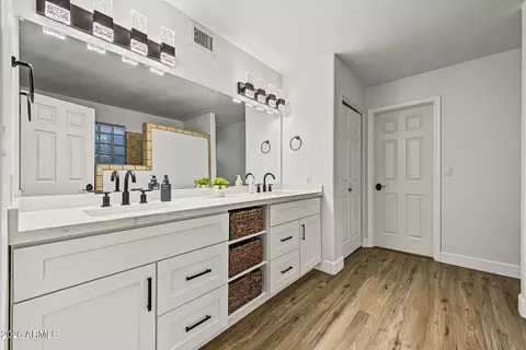Bath - 5960 E Vermillion St, Mesa, AZ 85215 photo 3 of 5