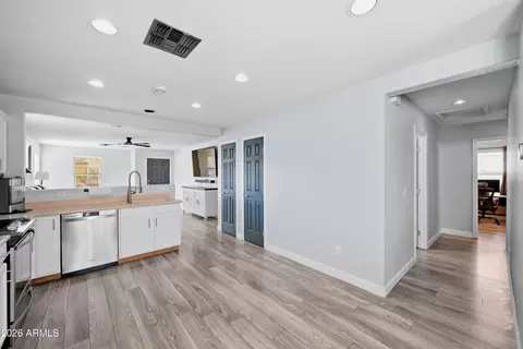 Entry Way - 3924 E Kent Ave, Gilbert, AZ 85296 photo 1 of 1