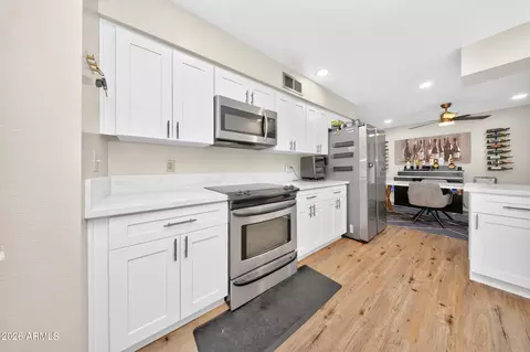 Kitchen - 6340 E Boise St, Mesa, AZ 85205 photo 5 of 6