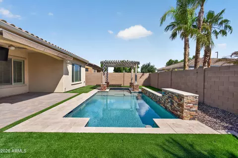 Exterior - 2883 E Ridgewood Ln, Gilbert, AZ 85298 photo 5 of 10