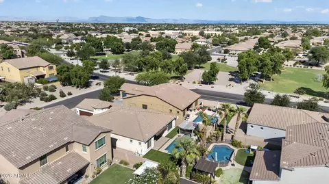 View/Area - 2883 E Ridgewood Ln, Gilbert, AZ 85298 photo 3 of 11