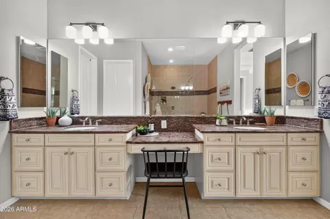 Bath - 2883 E Ridgewood Ln, Gilbert, AZ 85298 photo 1 of 6