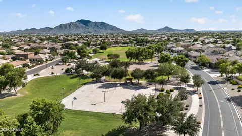 View/Area - 2883 E Ridgewood Ln, Gilbert, AZ 85298 photo 2 of 11