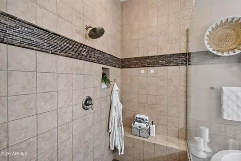 Bath - 2883 E Ridgewood Ln, Gilbert, AZ 85298 photo 3 of 6