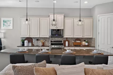 Kitchen - 2883 E Ridgewood Ln, Gilbert, AZ 85298 photo 3 of 5