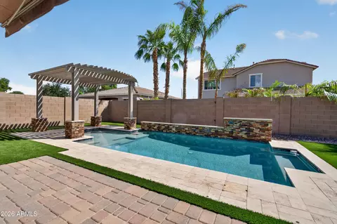 Exterior - 2883 E Ridgewood Ln, Gilbert, AZ 85298 photo 3 of 10