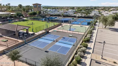 View/Area - 2883 E Ridgewood Ln, Gilbert, AZ 85298 photo 6 of 11