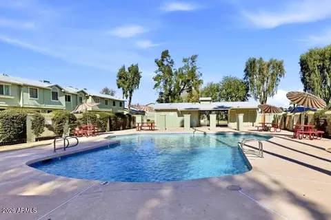 Exterior - 2643 W Wolf St, Phoenix, AZ 85017 photo 7 of 8