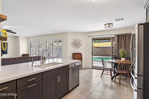Kitchen - 1361 E Jasper Dr, Gilbert, AZ 85296 photo 5 of 6