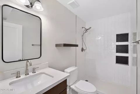 Bath - 1361 E Jasper Dr, Gilbert, AZ 85296 photo 1 of 6