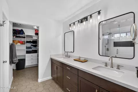 Bath - 1361 E Jasper Dr, Gilbert, AZ 85296 photo 3 of 6