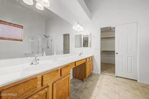 Bath - 3416 S 73rd Dr, Phoenix, AZ 85043 photo 1 of 3