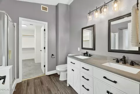 Bath - 1301 E Sierra Madre Ave, Gilbert, AZ 85296 photo 2 of 5