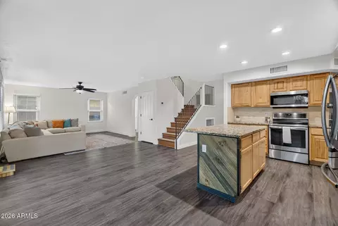 Kitchen - 1301 E Sierra Madre Ave, Gilbert, AZ 85296 photo 5 of 7