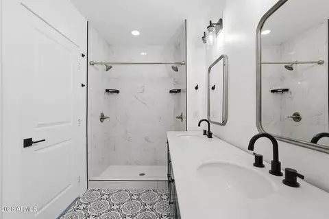 Bath - 237 N Lebaron --, Mesa, AZ 85201 photo 5 of 8