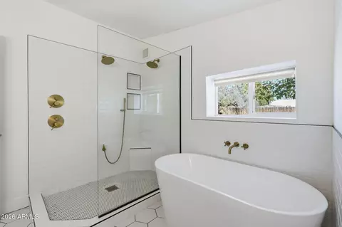 Bath - 237 N Lebaron --, Mesa, AZ 85201 photo 1 of 8