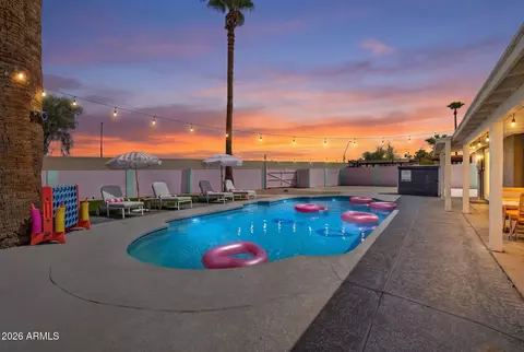 Exterior - 2190 E Greenway Dr, Tempe, AZ 85282 photo 11 of 15