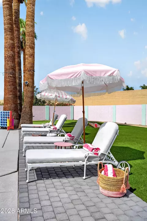 Exterior - 2190 E Greenway Dr, Tempe, AZ 85282 photo 7 of 15