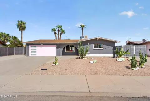 Exterior - 2190 E Greenway Dr, Tempe, AZ 85282 photo 2 of 15