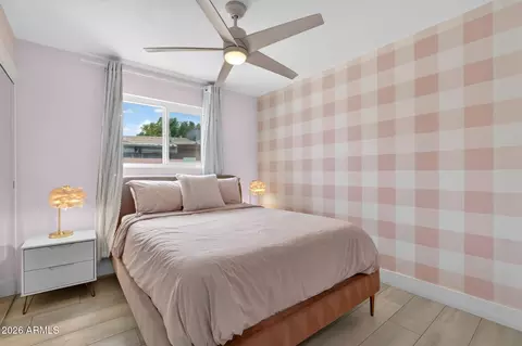 Bedroom - 2190 E Greenway Dr, Tempe, AZ 85282 photo 9 of 10