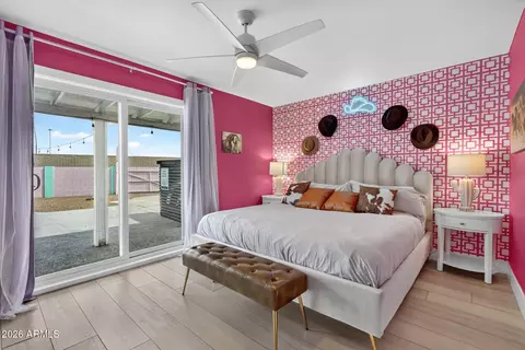 Bedroom - 2190 E Greenway Dr, Tempe, AZ 85282 photo 2 of 10
