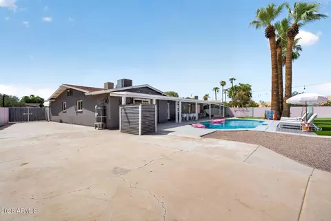 Exterior - 2190 E Greenway Dr, Tempe, AZ 85282 photo 15 of 15