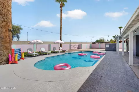 Exterior - 2190 E Greenway Dr, Tempe, AZ 85282 photo 4 of 15