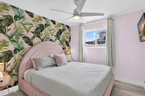 Bedroom - 2190 E Greenway Dr, Tempe, AZ 85282 photo 6 of 10