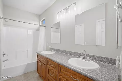 Bath - 6537 S 15th Dr, Phoenix, AZ 85041 photo 1 of 2