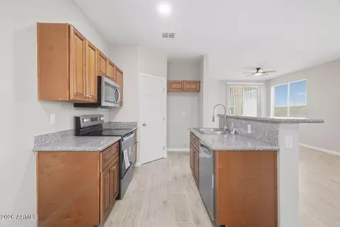 Kitchen - 6537 S 15th Dr, Phoenix, AZ 85041 photo 2 of 3