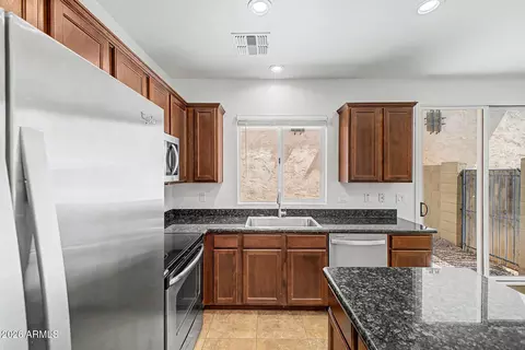 Kitchen - 4114 E Vest Ave, Gilbert, AZ 85295 photo 5 of 5