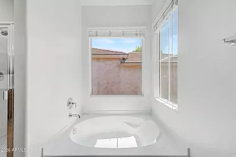Bath - 4114 E Vest Ave, Gilbert, AZ 85295 photo 3 of 4