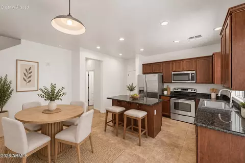 Kitchen - 4114 E Vest Ave, Gilbert, AZ 85295 photo 4 of 5