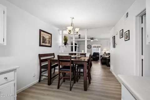 Dining - 455 S Delaware Dr #129, Apache Junction, AZ 85120 photo 2 of 3