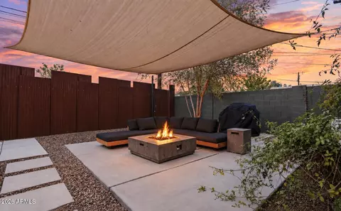 Exterior - 358 E Whitton Ave, Phoenix, AZ 85012 photo 7 of 9